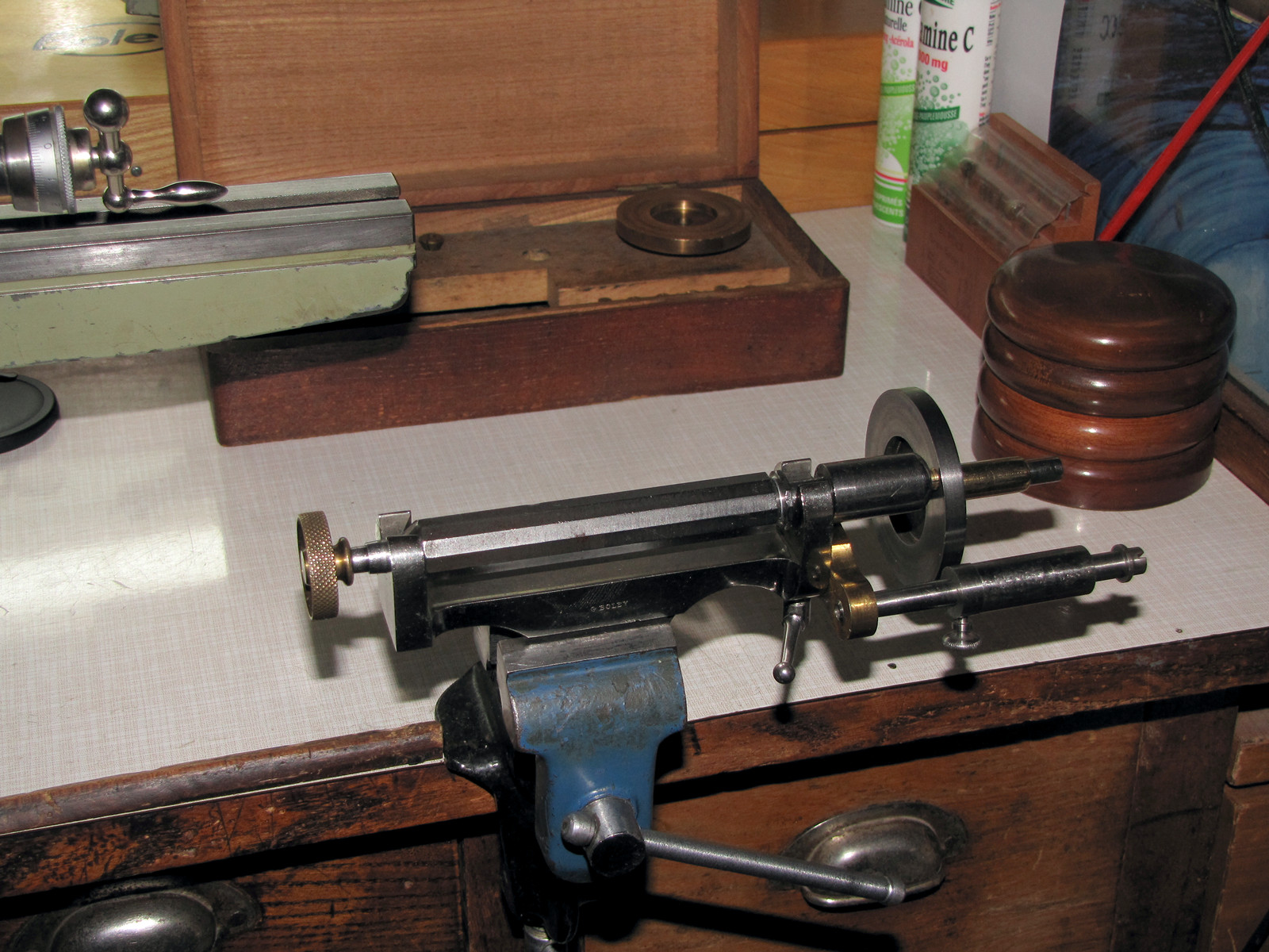 Screwhead Polishing Lathe